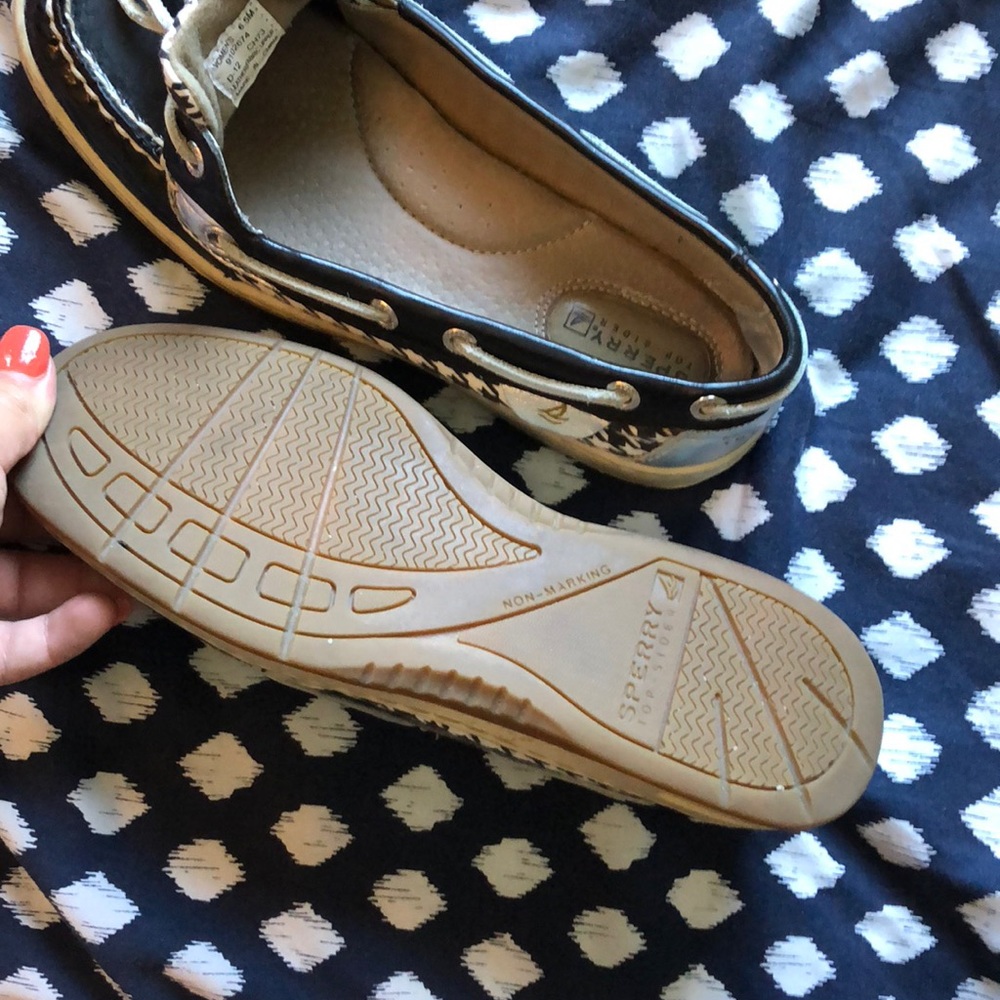 Sperries - Picture 4 of 4